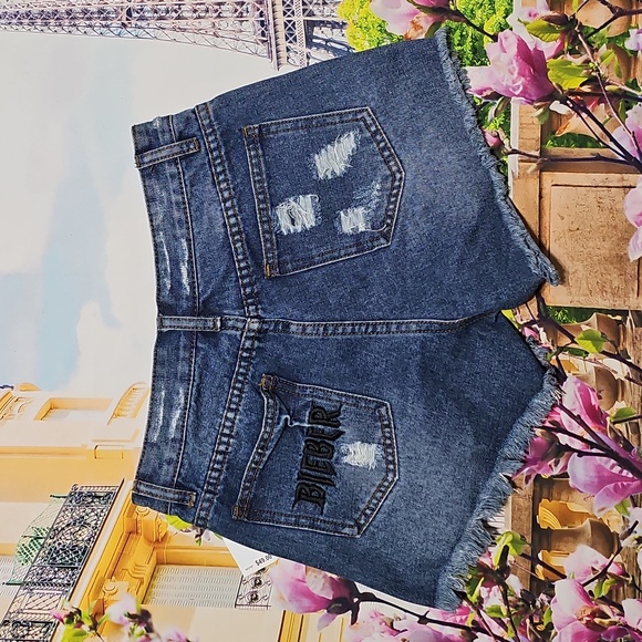 Justin Bieber Purpose Tour Raw Hem Denim Shorts New Small - Picture 5 of 5